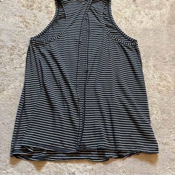 Lululemon All Tied Up Tank Modern Stripe Heathered Black White Size 6 - Picture 9 of 12